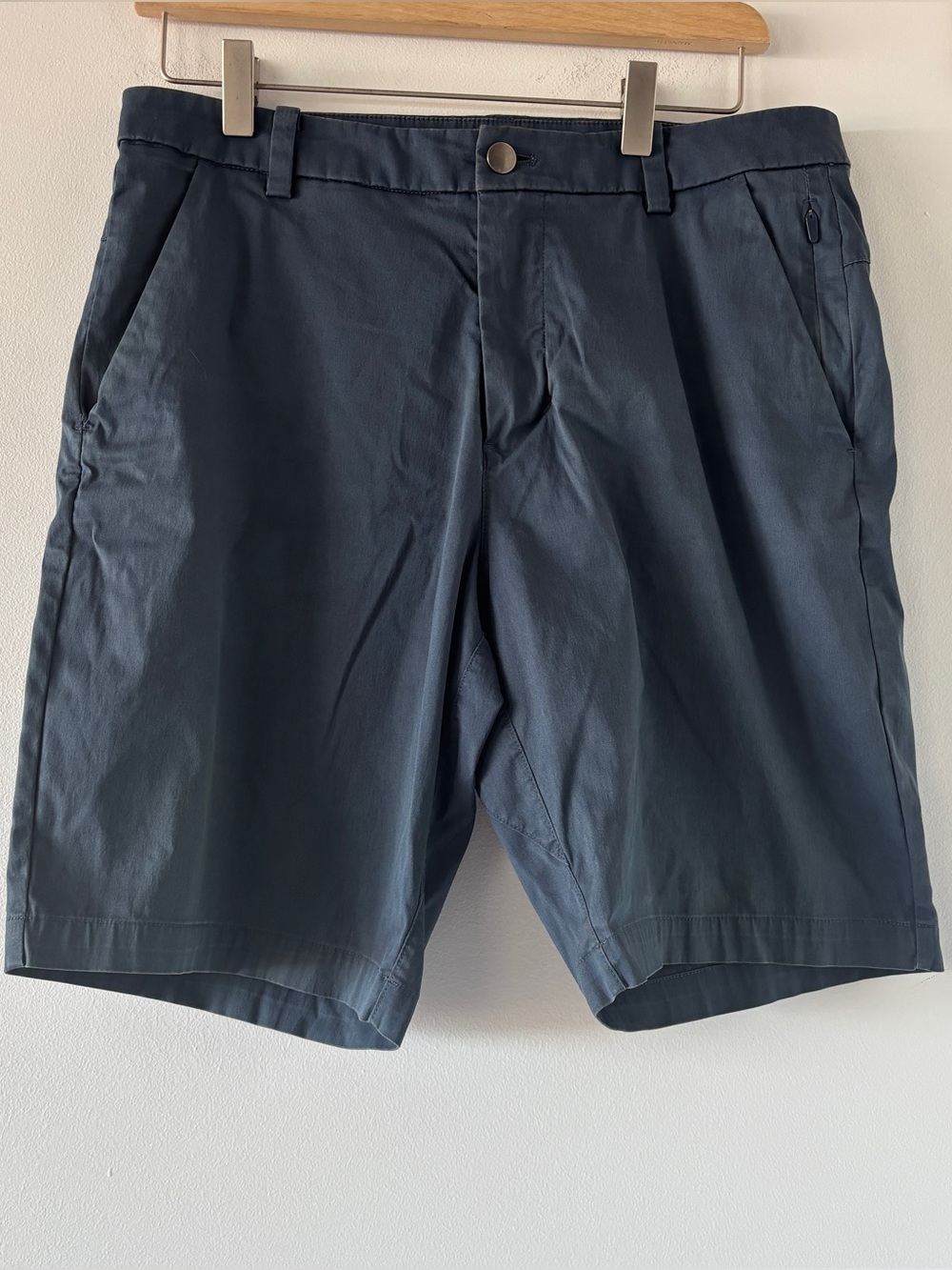Lululemon Men’s Blue Golf Chino Shorts